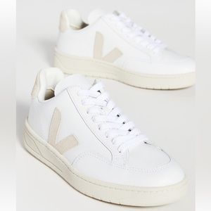 Veja V-12 Sneaker